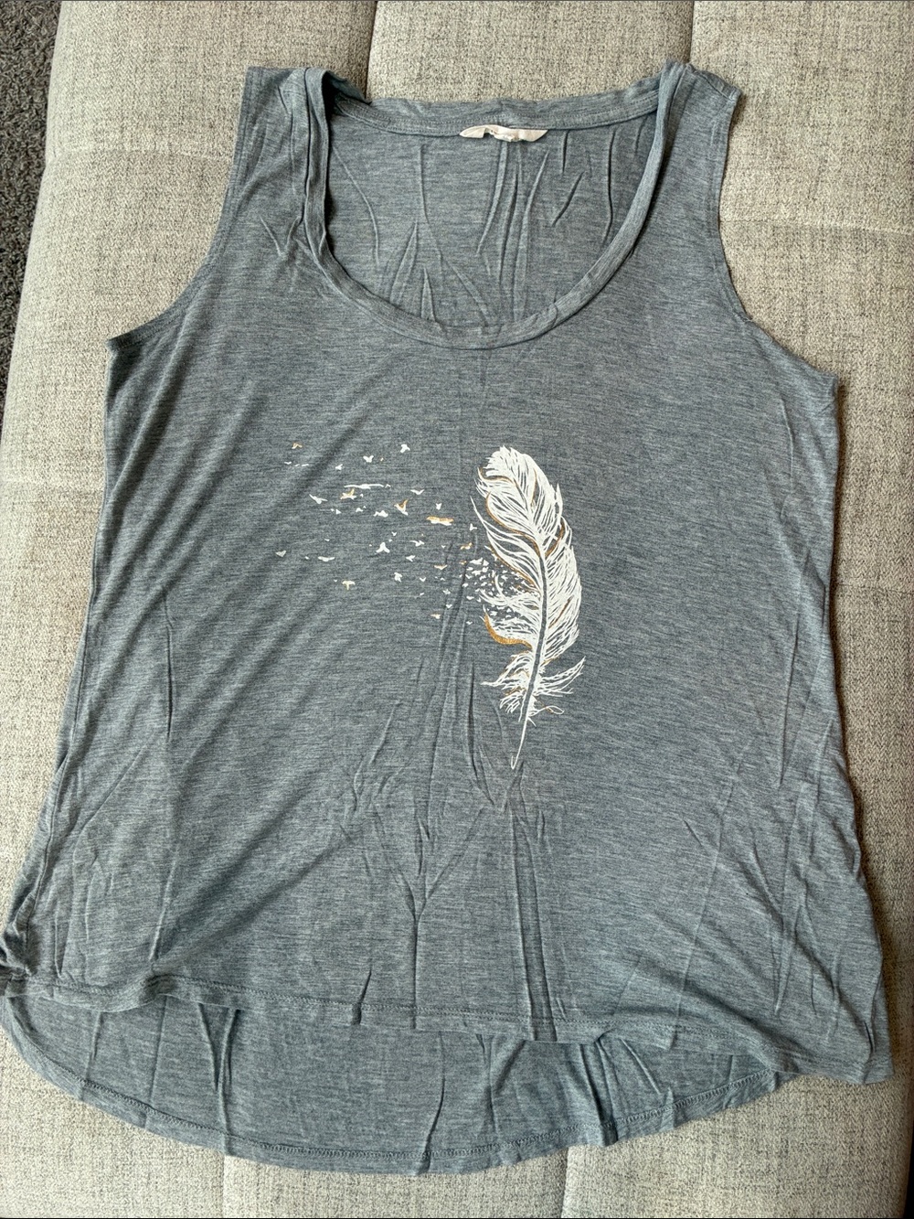 Women's Gray Feather Graphic Tank Top - Scoop Neck Casual Tank